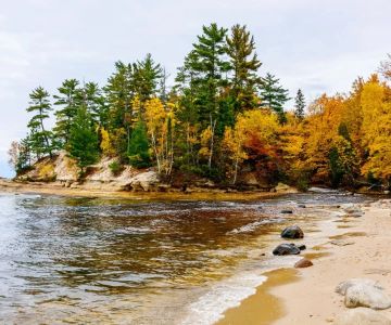 Best US Destinations for Leaf Peeping and Fall Camping