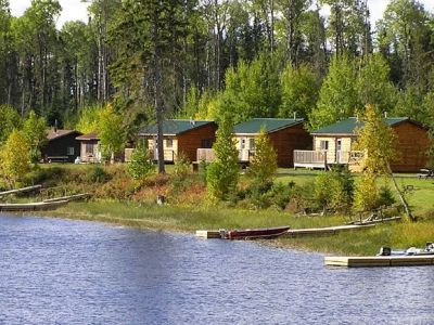 Best Campgrounds with Cabins Near Top Fishing Spots