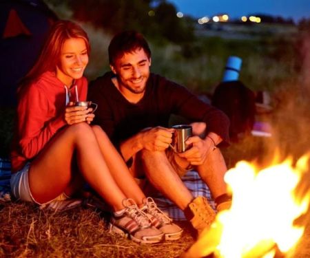 How to Plan a Romantic Camping Trip with Your Partner