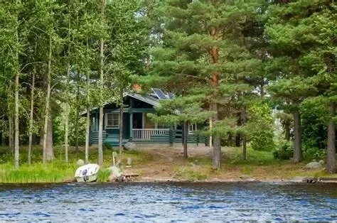 How to Plan a Weekend Getaway to a Cottage Near Water