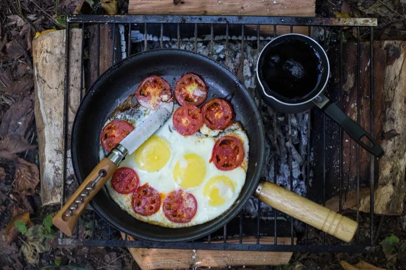 Easy Camping Food Ideas That Require Minimal Cooking Supplies
