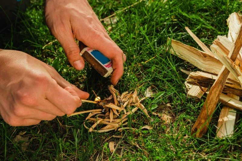 How to Start a Campfire in Windy Conditions – Essential Tips for Safe Camping