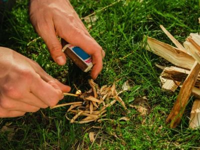 How to Start a Campfire in Windy Conditions – Essential Tips for Safe Camping
