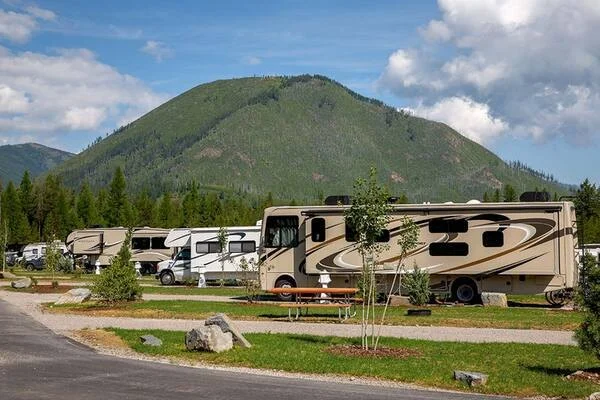 The Best RV Parks for Scenic Views and Outdoor Activities