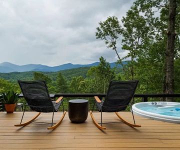 How to Find Cabins with Spectacular Views of the Ocean or Mountains