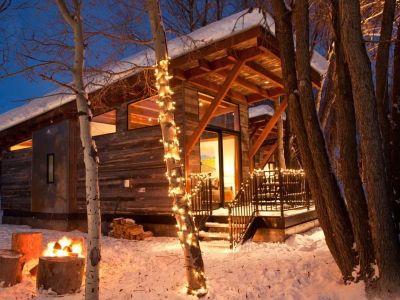 How to Plan the Ultimate Winter Cabin Getaway for Skiing and Snowboarding