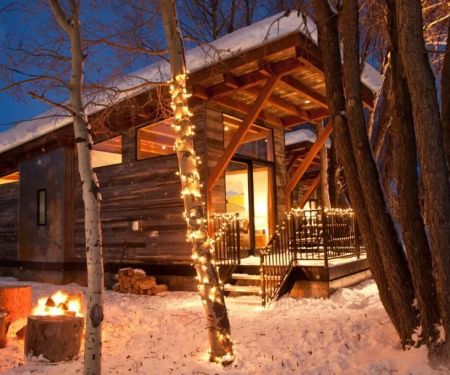 How to Plan the Ultimate Winter Cabin Getaway for Skiing and Snowboarding