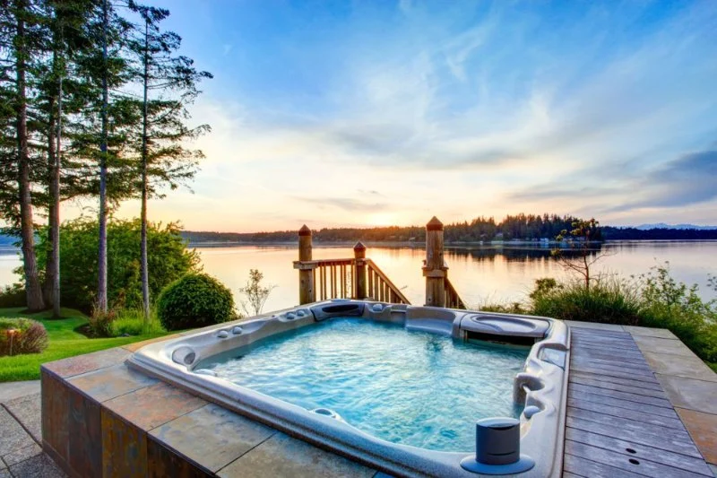Planning the Perfect Weekend Getaway to a Cottage Near Water